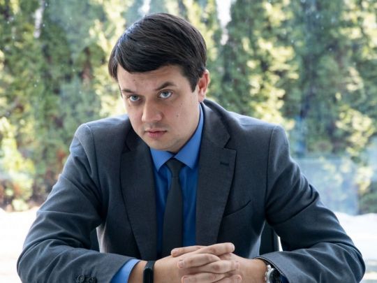 «Не застосовуються до громадян України»: Разумков про санкції проти Медведчука