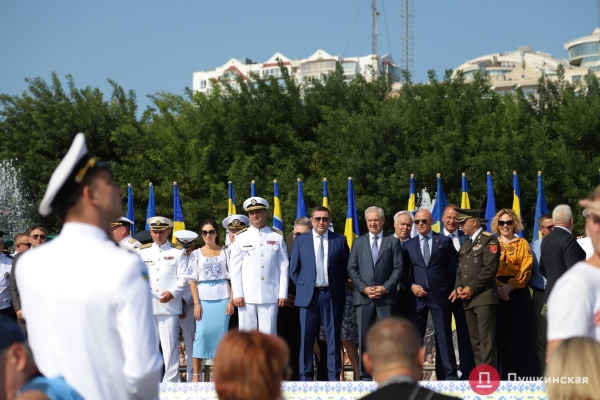 Военно-морской парад ко Дню независимости в Одессе: как это было. Фоторепортаж