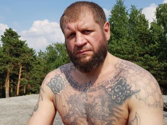 Сходив до вітру і «владнав» з поліцією: Олександр Ємельяненко влаштував п'яний дебош у російському аеропорту (відео)