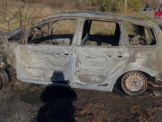 Окупанти обстріляли автомобіль із двомісячним немовлям на Херсонщині: матері відірвало ноги, дитину рятують лікарі (фото, відео)