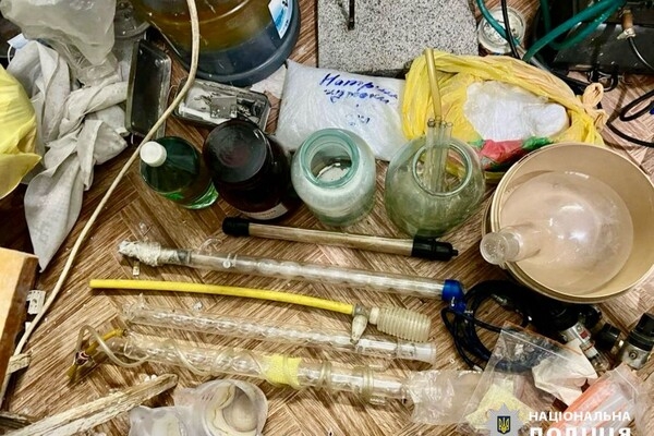 Одессит изготовлял для продажи амфетамин прямо в центре города