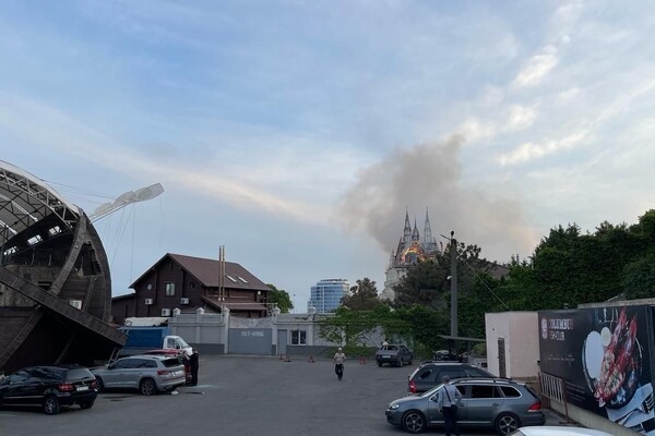 Оккупанты ударили баллистикой по Одессе: пострадали 29 человек, четверо погибли (обновляется)
